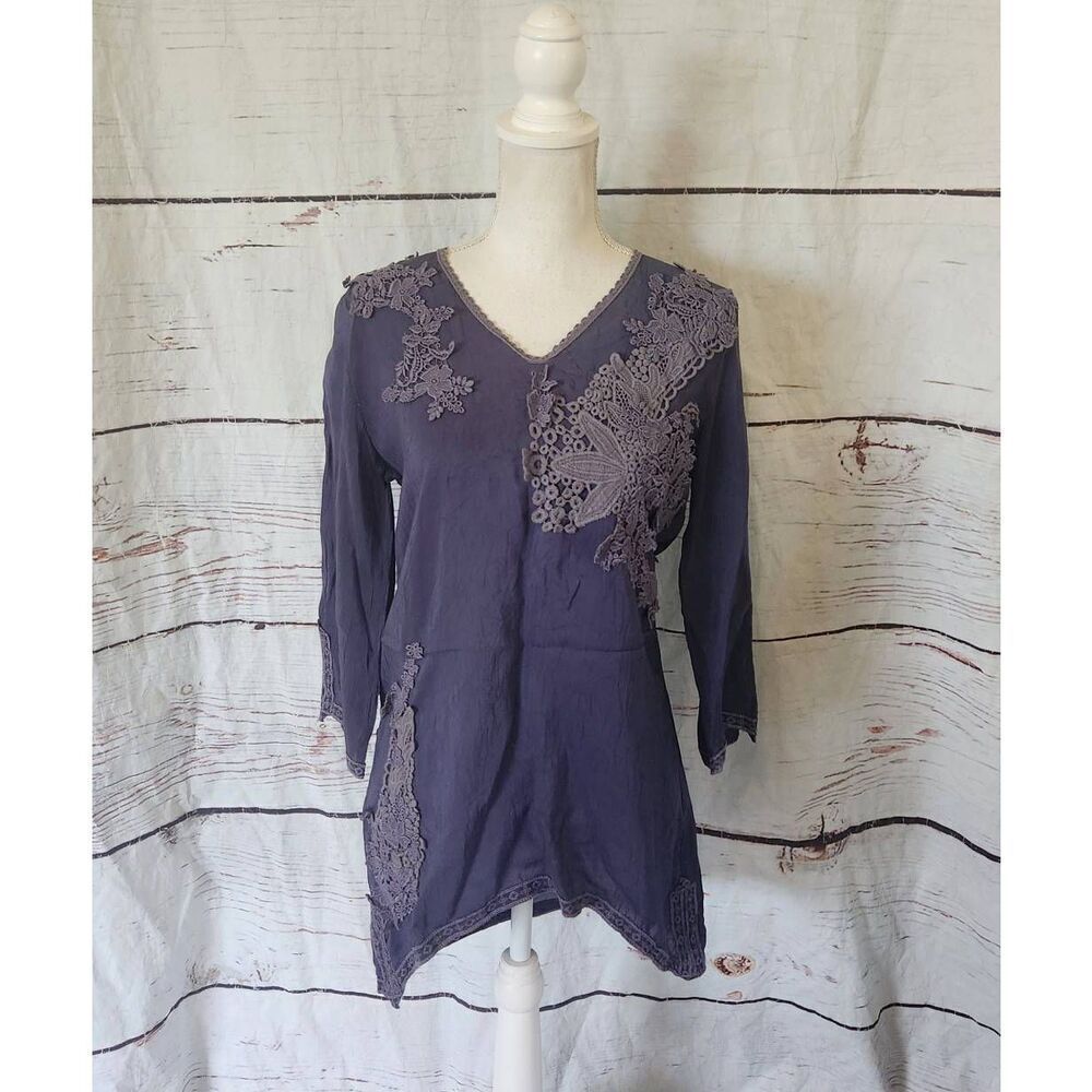 Johnny Was Embroidered V Neck Tunic Size XS